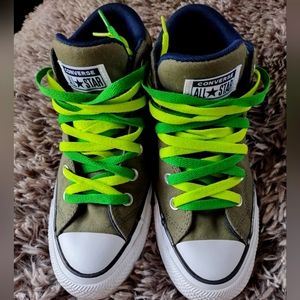 Converse mid top size 8.5 women's 6.5 men's olive green